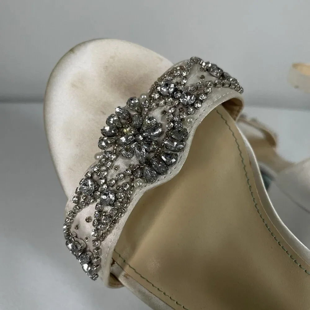 Betsey Johnson SB-Mel Block Heel Shoes Jeweled Satin Sandal Ivory Formal Size 9